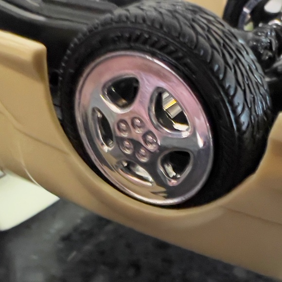 Wile Coyote Snap Kit Truck , Assembled - Picture 9 of 12